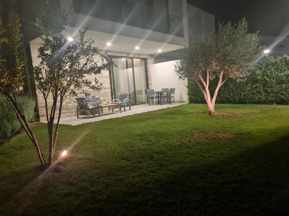 Rosemarine Villas Durrës Buitenkant foto