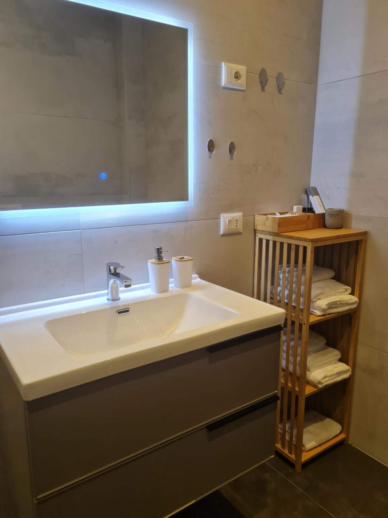 Rosemarine Villas Durrës Buitenkant foto